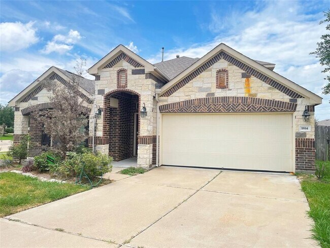 Foto del edificio - 1814 Holly Tree Ct