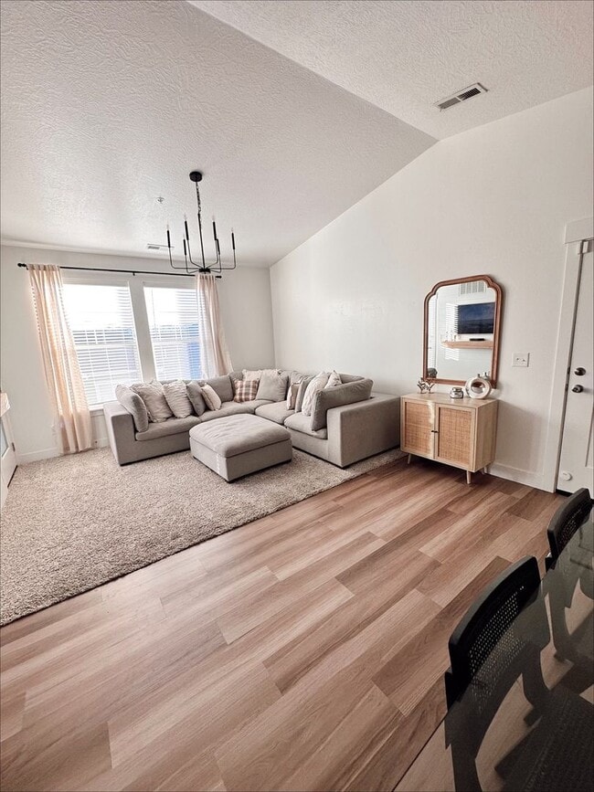 Building Photo - 13528 Commodus Dr