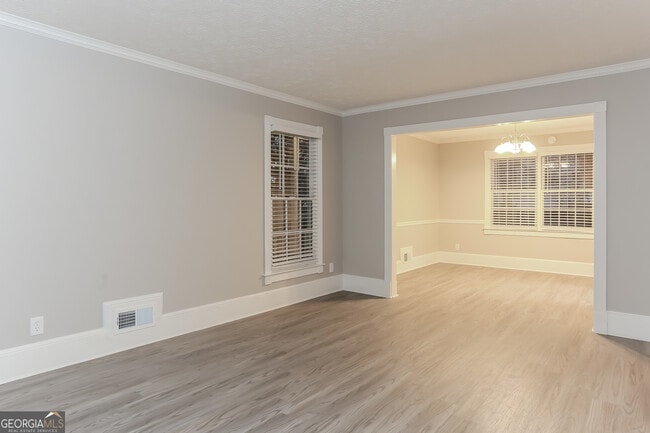 Building Photo - 5132 Clearwater Dr SW