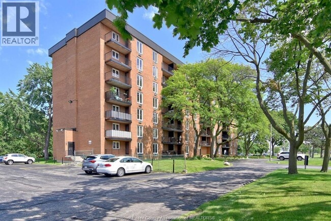Photo du bâtiment - 6520 Thornberry Crescent