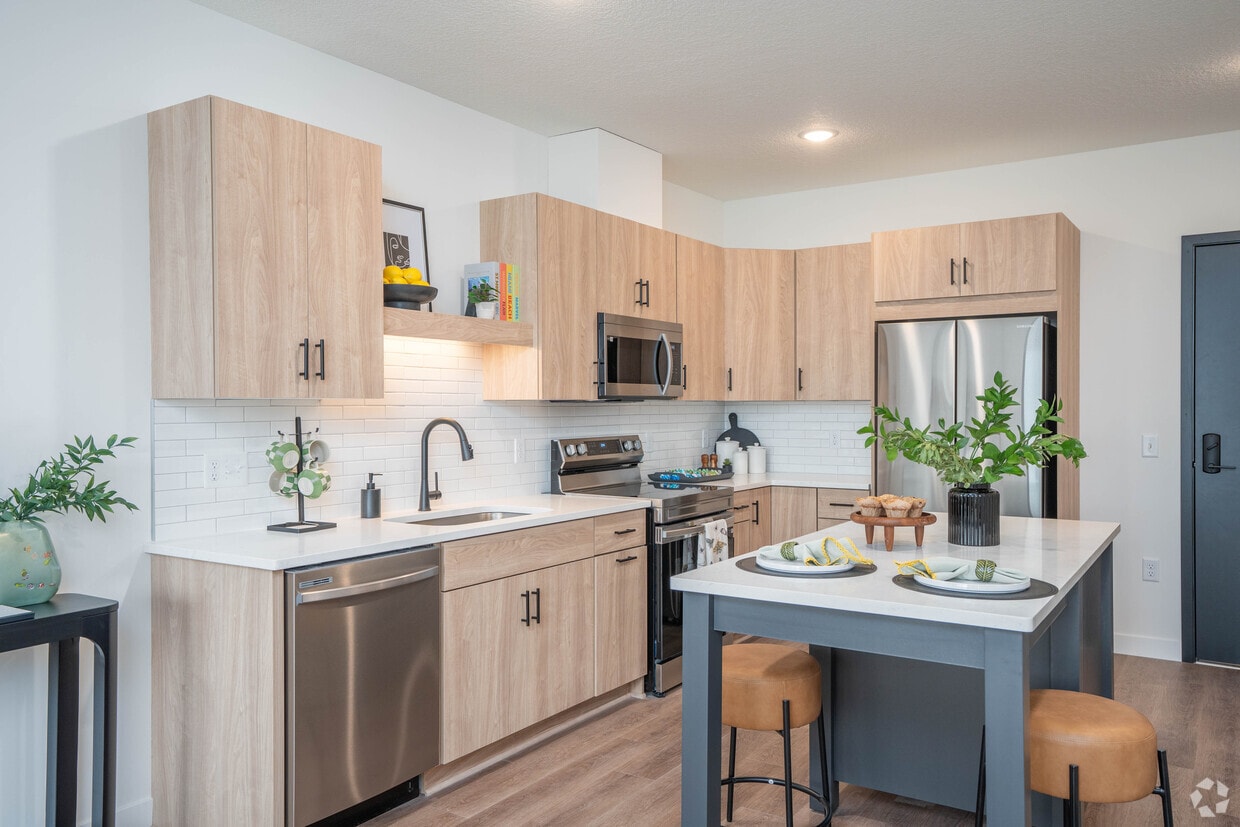 Primary Photo - Vale