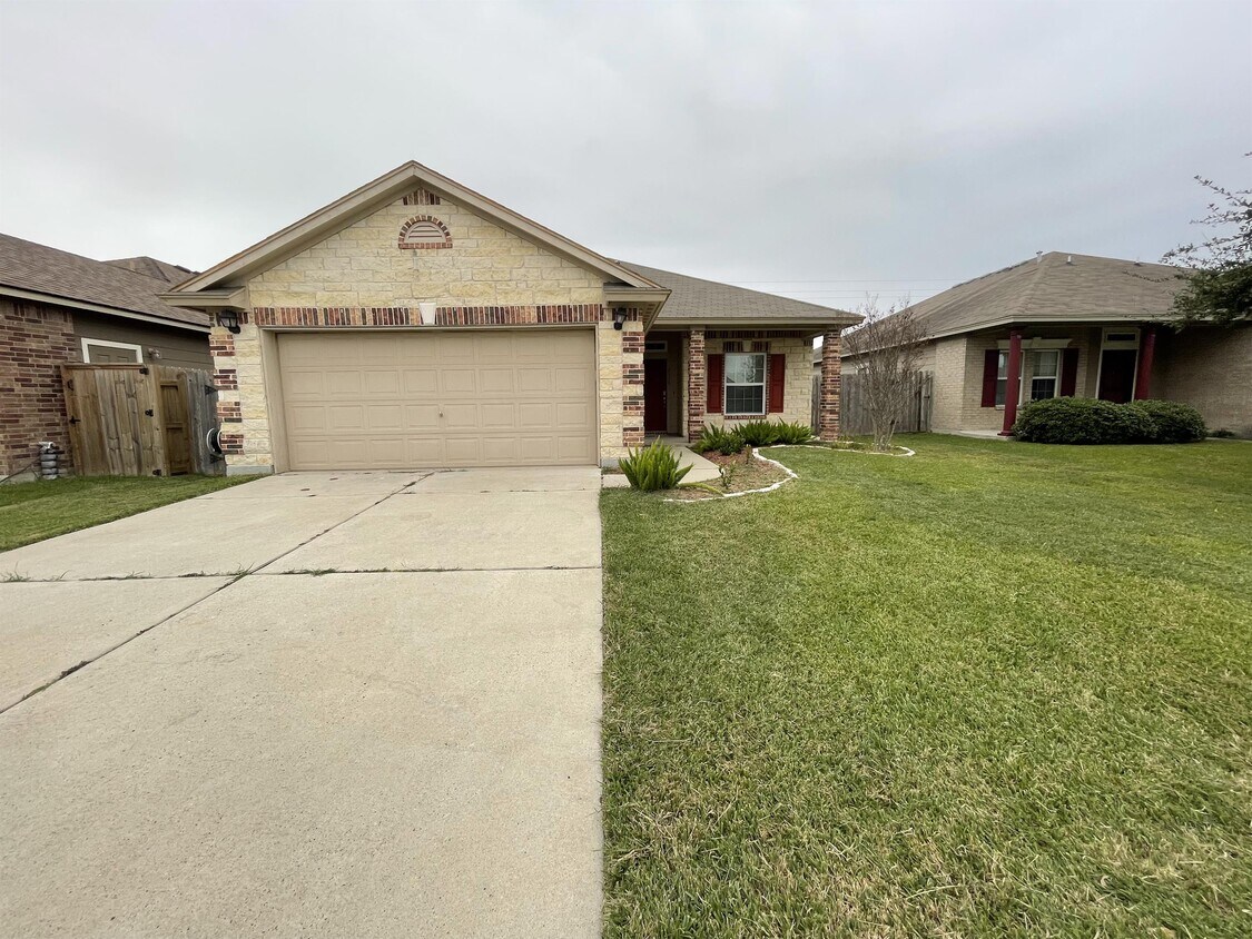 Primary Photo - 2529 Las Brisas St