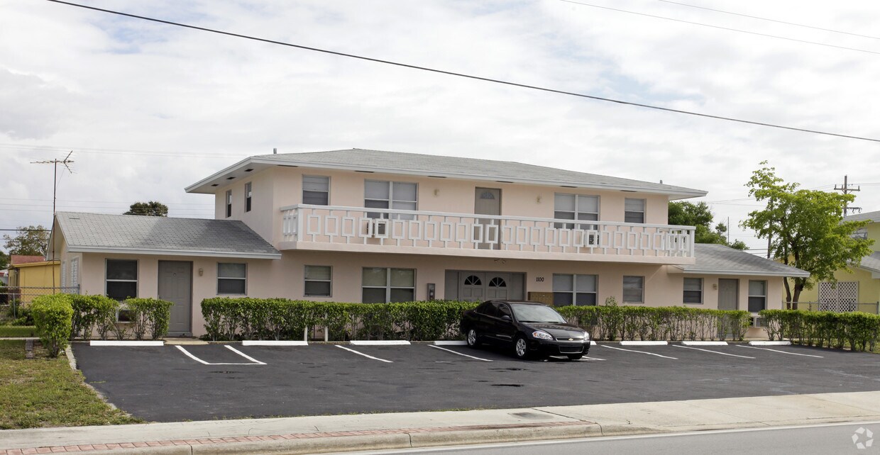 1100 Blue Heron Blvd, Riviera Beach, FL 33404 Apartments in Riviera