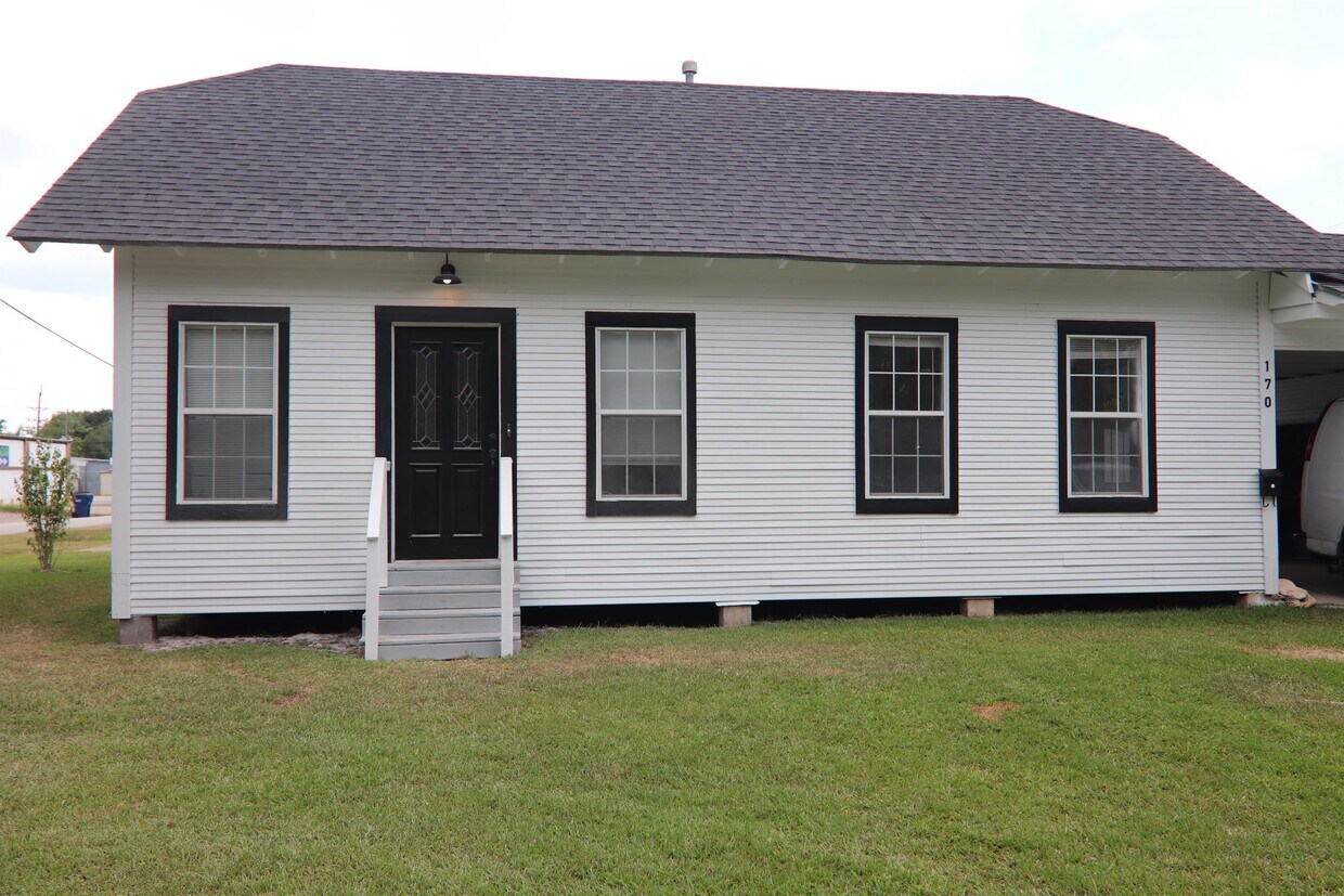 Primary Photo - 170 S 4th St