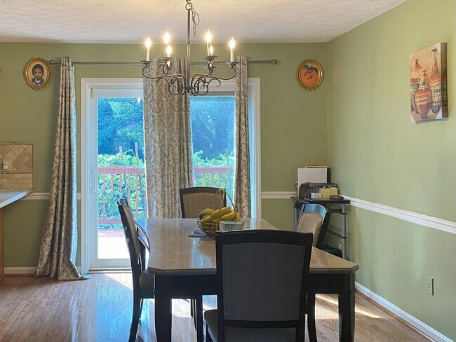 Foto del edificio - 3 Bedroom Single Family Home in Louisville