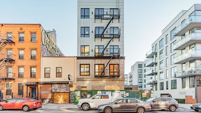 Building Photo - 58 Greenpoint Ave