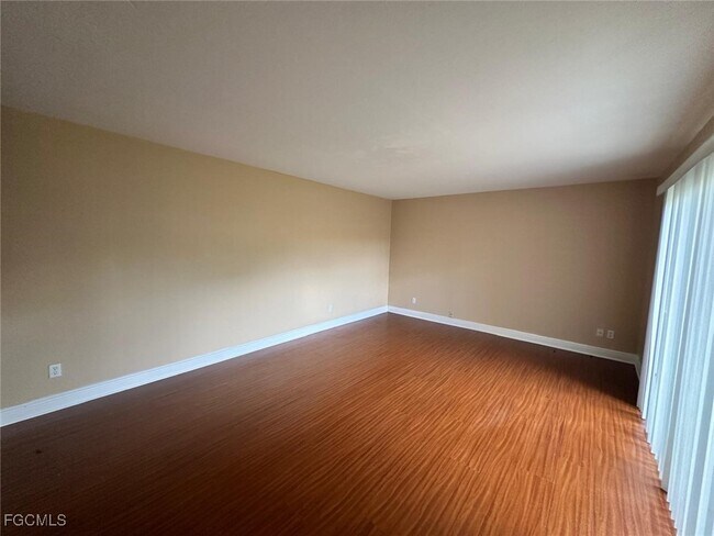 Building Photo - 1709 Park Meadows Dr