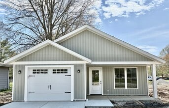 Building Photo - 209 Madison St