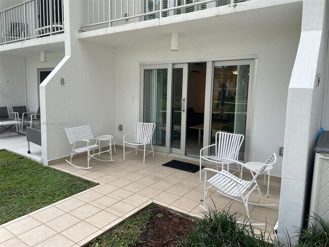 Foto del edificio - 881 Ocean Dr