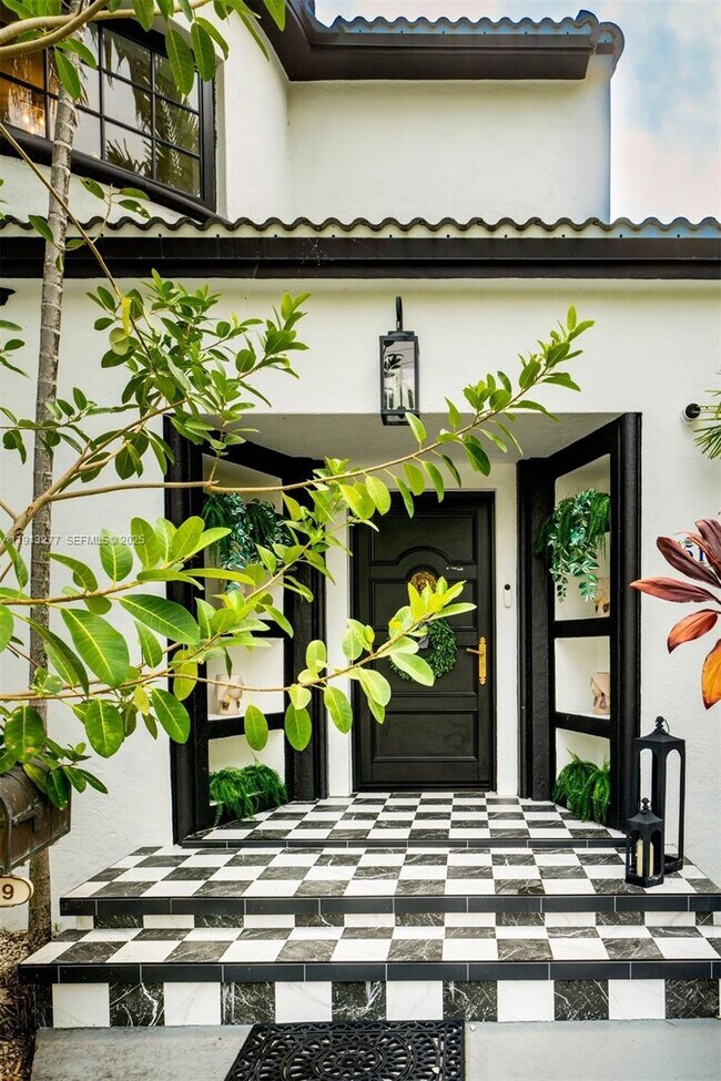 Foto del edificio - 5149 Alton Rd