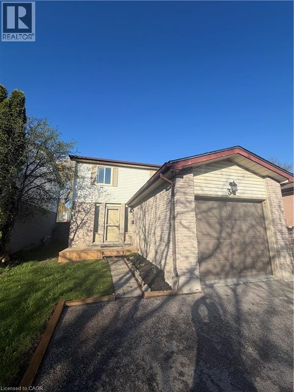 Building Photo - 39 Camrose Ct