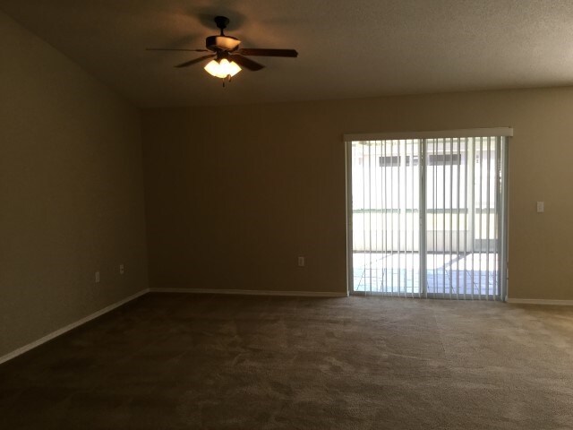 Foto del edificio - 5056 Ashwood Drive