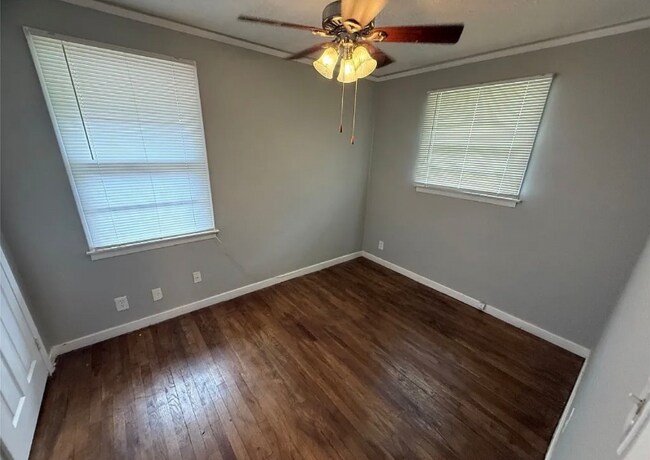 Foto del edificio - 2030 Windsor Ave