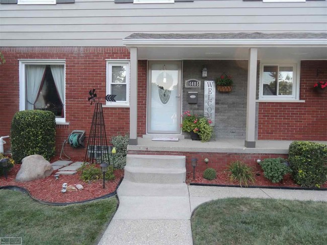 Building Photo - 16485 Kingston Ave