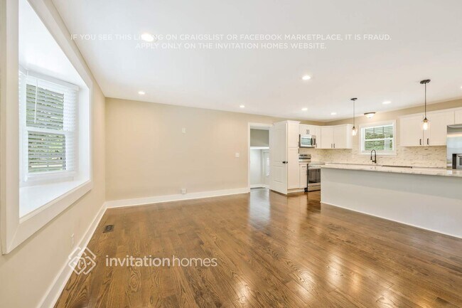 Foto del edificio - 5009 Suter Dr