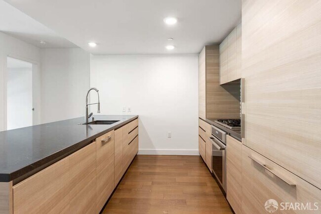 Foto del edificio - 708 Long Bridge St