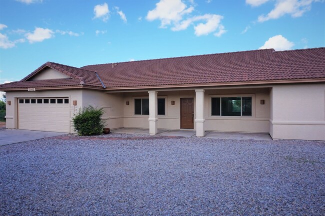 Building Photo - Beautiful Custom Home Rancho Carmela Estates