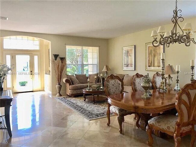 Foto del edificio - 6945-6974 74th St Cir E