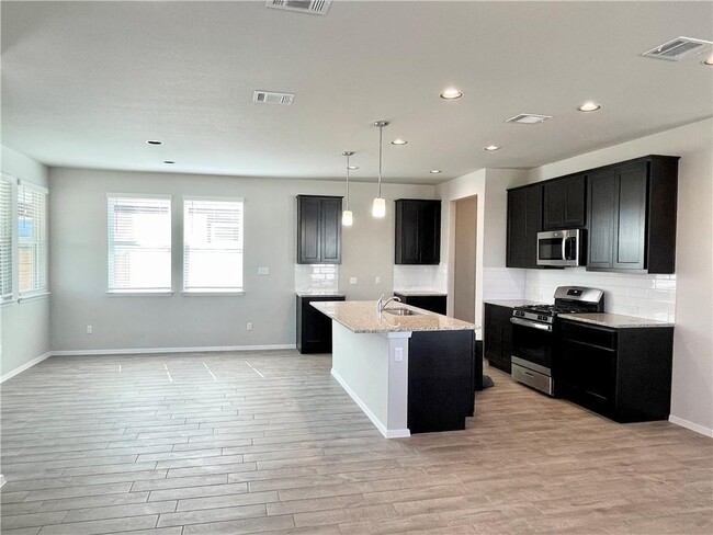 Foto del edificio - 208 Living Reef Dr