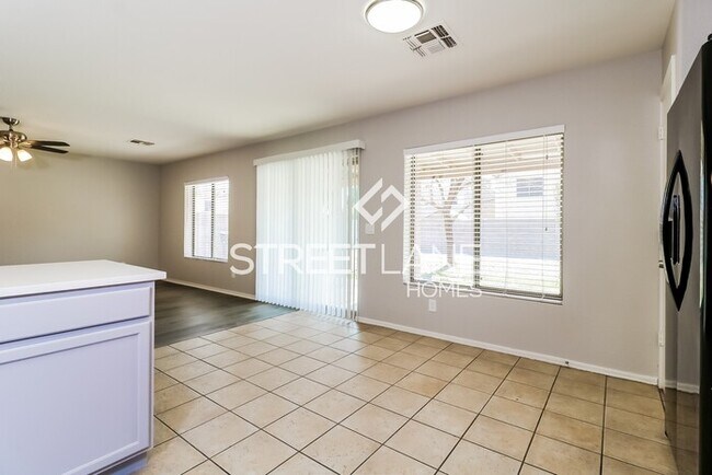 Foto del edificio - REDUCED!