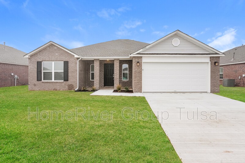 Foto principal - 7422 E 157th Pl S