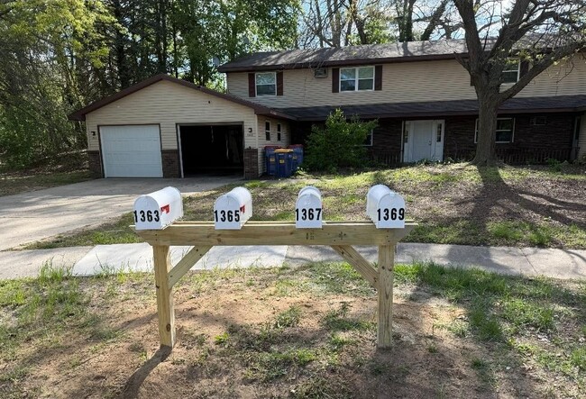 Building Photo - 1363 Vineland Ct SE