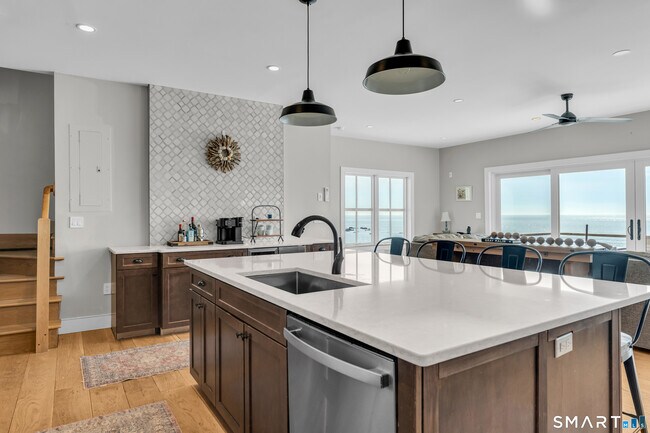 Foto del edificio - 49 Circle Beach Rd