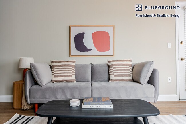 Building Photo - 770 5th St NW