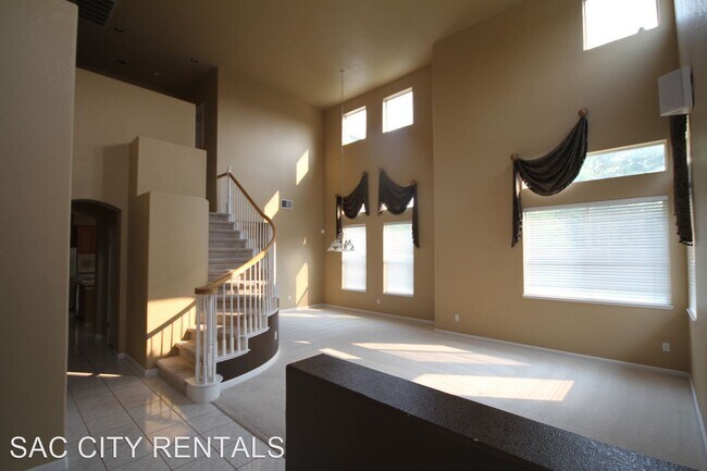 Building Photo - 4 br, 3 bath House - 3608 PACIFICA LANE