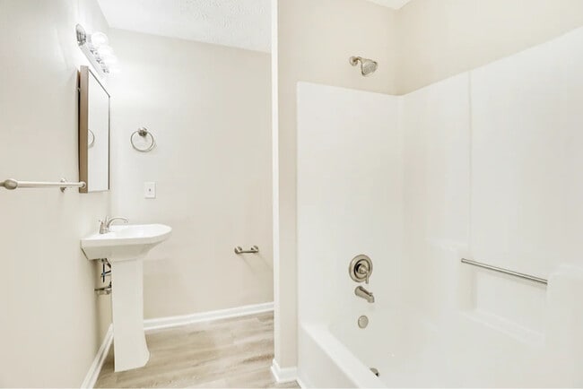 Building Photo - 5576 Pennybrook Ct