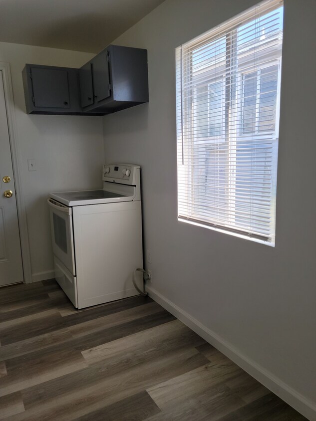 Foto principal - 2 bedroom condo in Overton