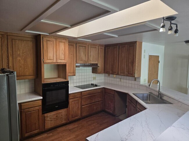Building Photo - 6584 Williams Hwy