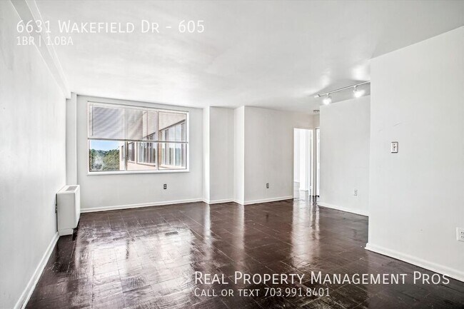 Foto del edificio - 6631 Wakefield Dr