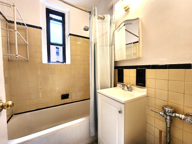 Bathroom - 10 Avenue P