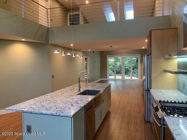 Foto del edificio - 905 Parkside Pl