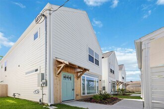 Building Photo - 8016 Willow St
