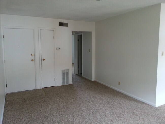 Foto del edificio - 1 bedroom, 1 bath condo in Coralville