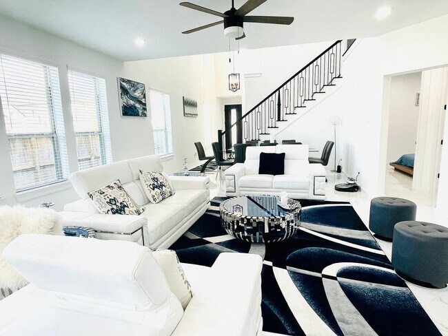 Building Photo - 27039 Flower Isle Ln