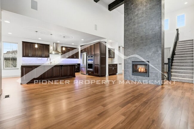 Building Photo - Stunning Home with 2 Fireplaces and 3 Car Garage