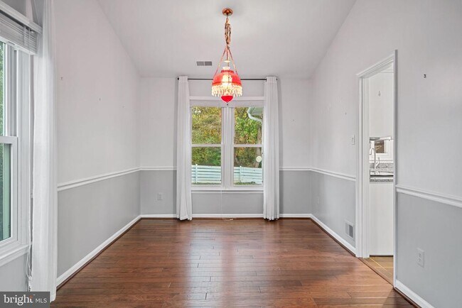 Building Photo - 14551 Lock Dr