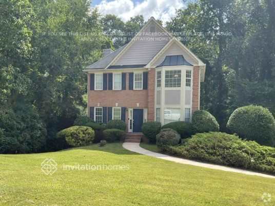 Building Photo - 1595 Versailles Dr