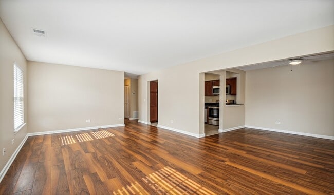Building Photo - Willow Bend