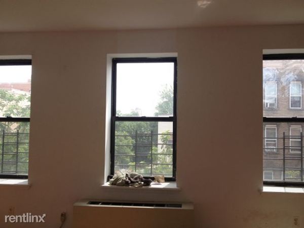 Building Photo - 131 Stanhope St