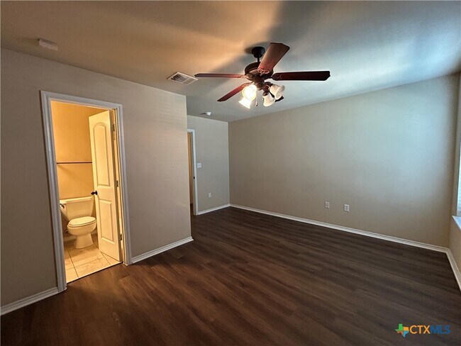 Foto del edificio - 1137 Brown Rock Dr