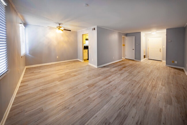 Foto del edificio - Williamsburg Square