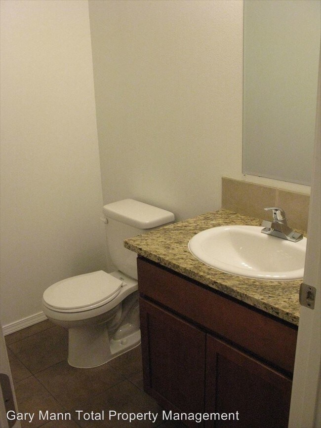 Building Photo - 108 E Mizzou Ct