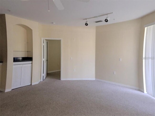 Building Photo - 1100 Lake Shadow Cir