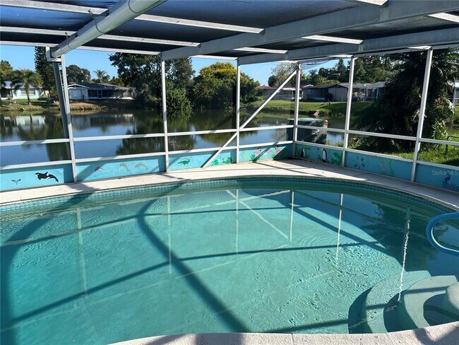 Foto del edificio - 7403 Populus Dr