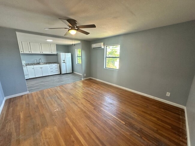 Foto del edificio - 1612 NE 24th St