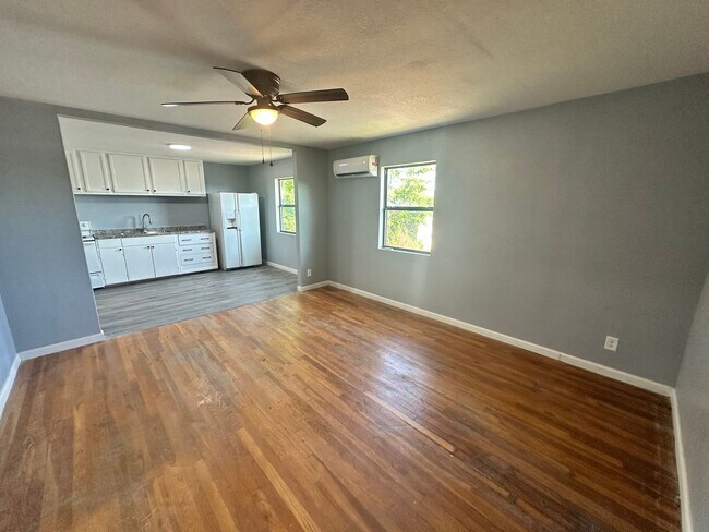Foto del edificio - 1612 NE 24th St